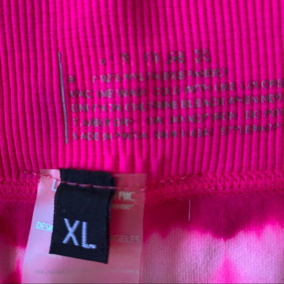 Fun hot pink tight - Picture 3 of 5